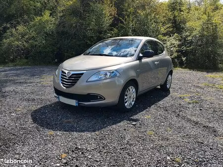Lancia Ypsilon 1.2 69