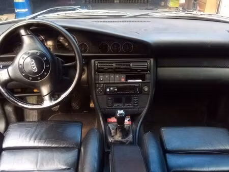 Audi A6 V6 2.5 TDI 140 quattro