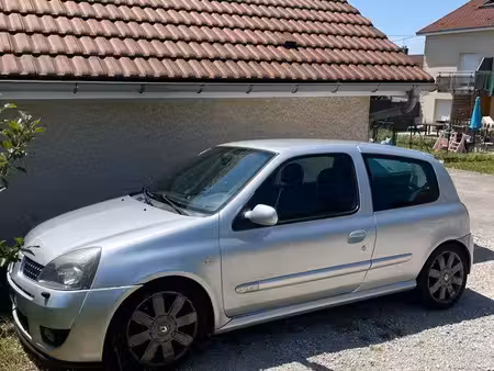 Renault Clio RS 2.0 182