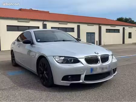 BMW Série 3 330i 3.0 272