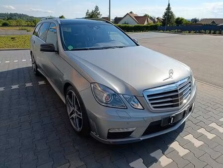Mercedes-Benz Classe E E 63 AMG V8 4.0 525