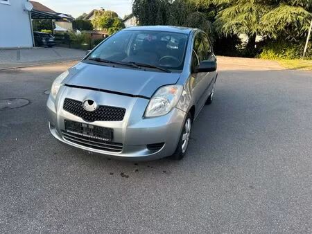 Toyota Yaris 1.0 VVT-i 69 Cool