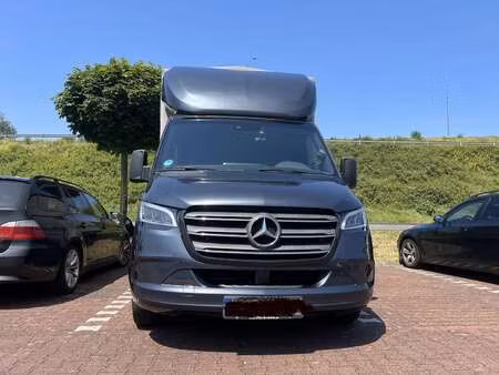 Mercedes-Benz Sprinter 319 V6 3.0 190