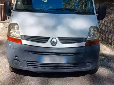 Renault Master 2.5 dCi 100
