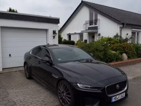 Jaguar XE D180 2.0 180 R Dynamic SE