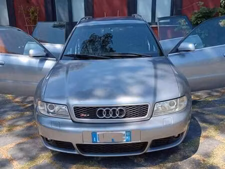 Audi A4 RS4 V6 2.7 T 380 quattro