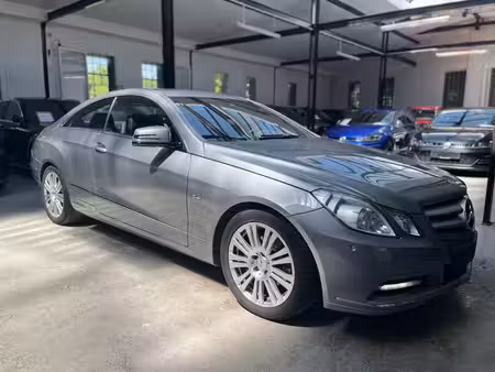 Mercedes-Benz Classe E E 200