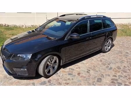 Škoda Octavia RS 2.0 TSI 220