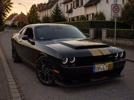 Dodge Challenger SRT V8 5.7