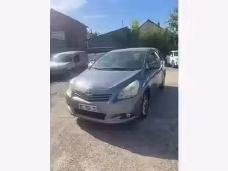 Toyota Corolla 2.2 Active