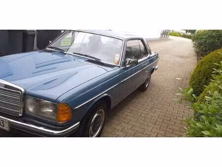 Mercedes-Benz Classe E E 230