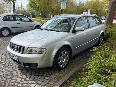Audi A4 2.0 FSI 150