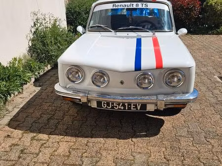 Renault R8 