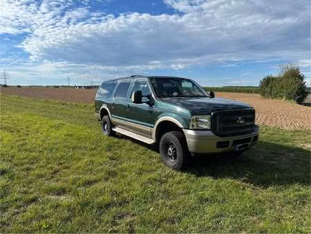 Ford Excursion 