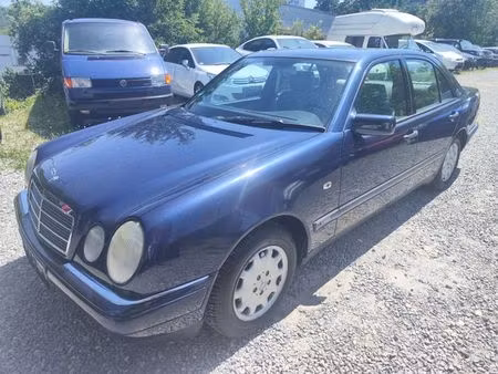 Mercedes-Benz Classe E E 230