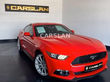 Ford Mustang Fastback V6 3.7