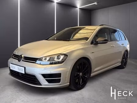 Volkswagen Golf R 2.0 TSI 300 4Motion