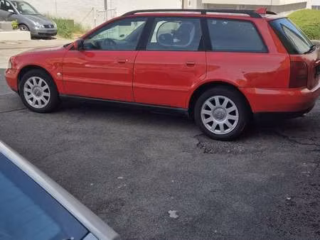 Audi A4 1.8 125