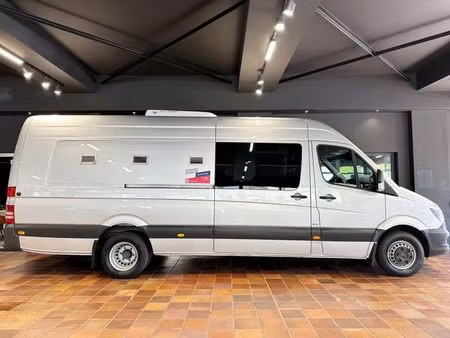 Mercedes-Benz Sprinter 319 V6 3.0 190