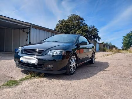 Opel Astra 2.2 147