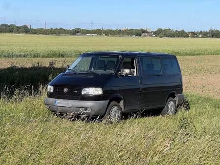 Volkswagen Transporter T4 2.5 TDI 102