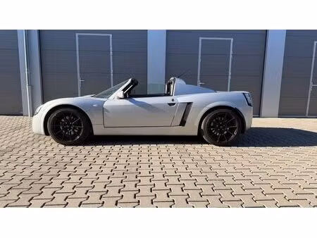 Opel Speedster 2.2 147