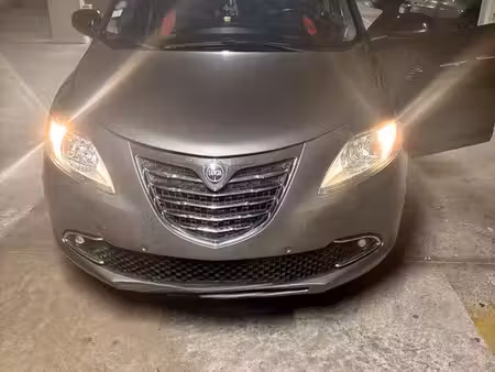 Lancia Ypsilon 1.2 69