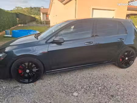 Volkswagen Golf GTI 2.0 TSI 230 Performance