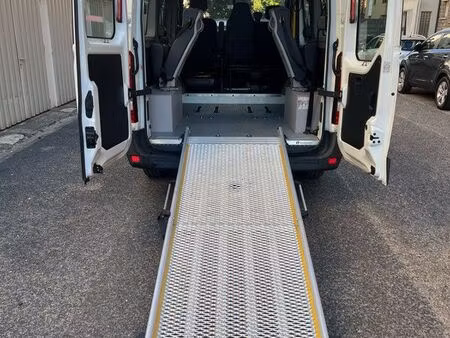 Renault Master 2.3 dCi 145
