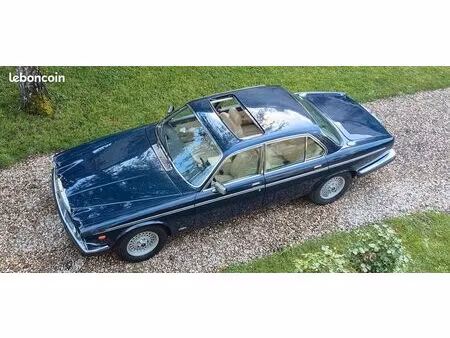 Daimler Double Six 