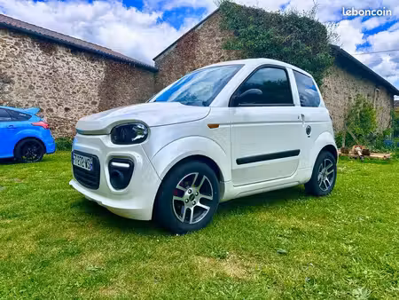 Microcar MGO 