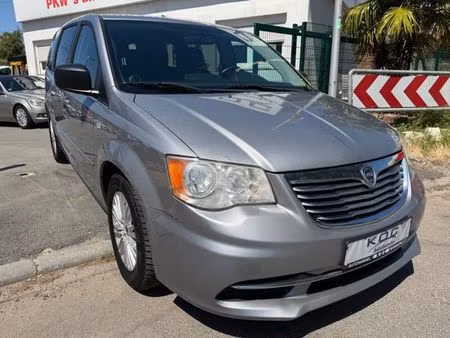 Lancia Voyager 2.8 177