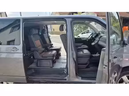 Volkswagen Transporter T5 2.5 TDI 174 4Motion
