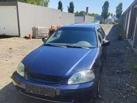 Honda Civic 1.5 90