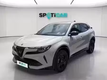 Alfa Romeo Junior Ibrida 1.2 136