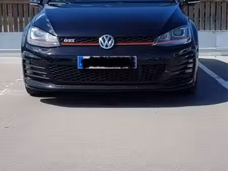 Volkswagen Golf GTI 2.0 TSI 220