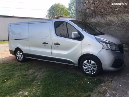 Renault Trafic dCi 145