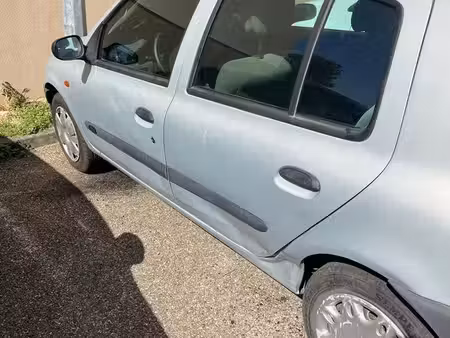 Renault Clio 1.9 D 65