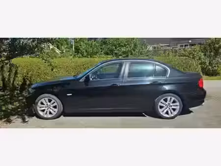 BMW Série 3 330d 3.0 245 Luxe