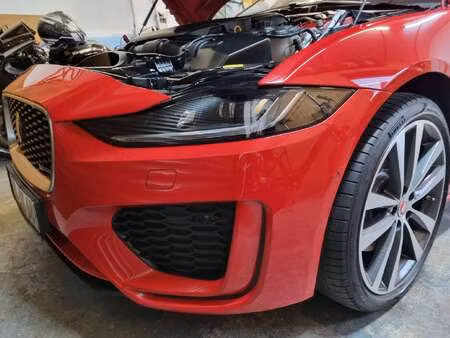 Jaguar XE D180 2.0 180 R Dynamic SE 4x4