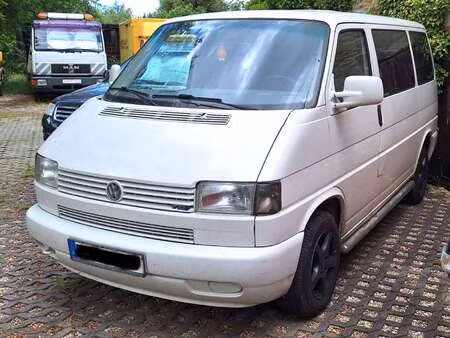 Volkswagen Transporter T4 2.5 TDI 88