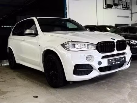 BMW X5 M50d 3.0 381