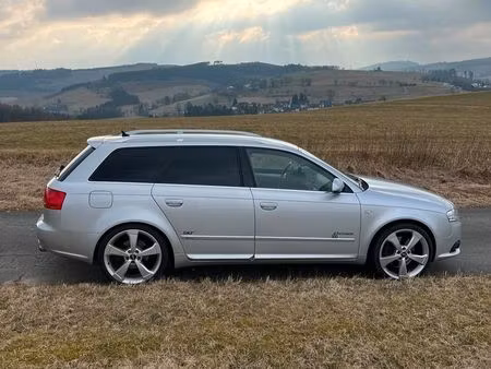 Audi A4 2.0 TFSI 200 S line