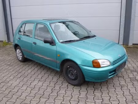 Toyota Starlet 1.3 75