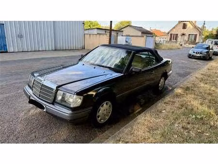 Mercedes-Benz Classe E E 200 136