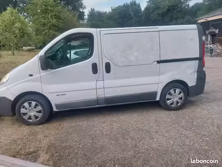 Renault Trafic 2.0 dCi 90