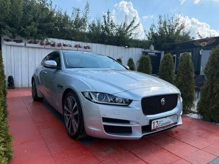 Jaguar XE D180 2.0 180 Prestige