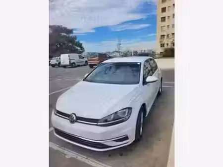Volkswagen Golf 1.0 TSI 110