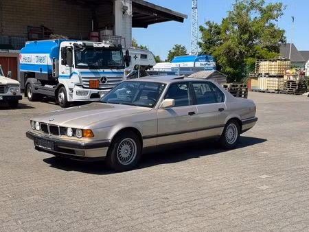 BMW Série 7 740i 4.0 286