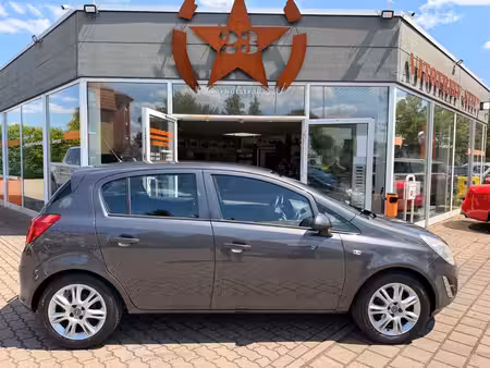 Opel Corsa 1.2 86 Satellite